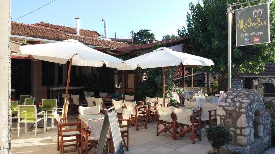 Methexis Taverna