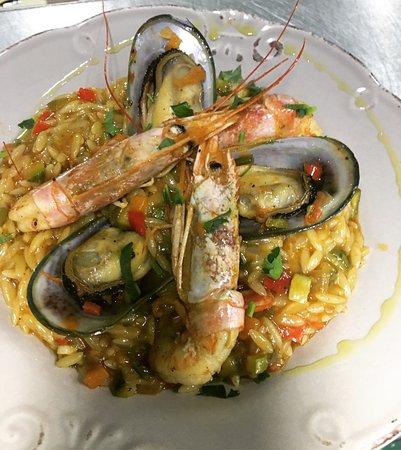 Ouzomedopoleion "O Poulos"