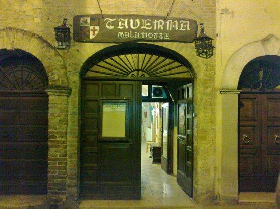 Taverna Malanotte Rione Piazza