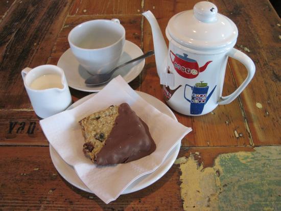 Moka East Café at the View Tube