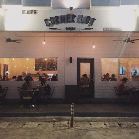 Corner Lot Eatery