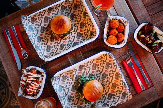 Chuck Burger Bar