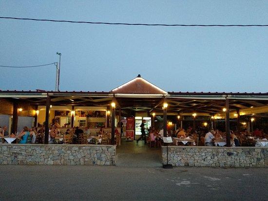 Anamomylos Taverna