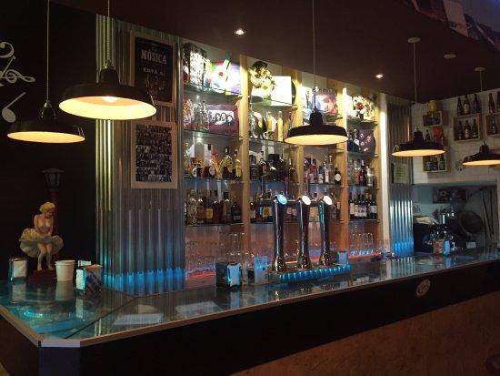 Le Clan Musica y Tapas