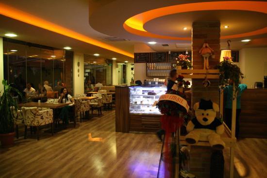 Myhouse Cafe