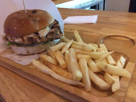 Lucky Pete's Cafe and Bar