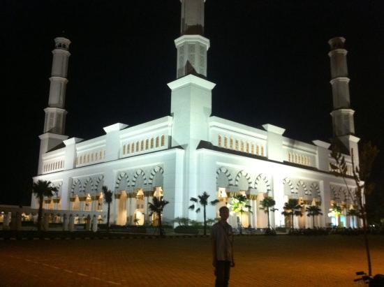 Masjid Raya Mujahidin