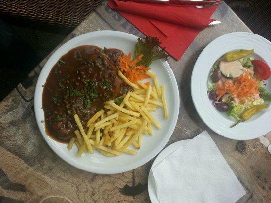 Ypsilon Restaurant
