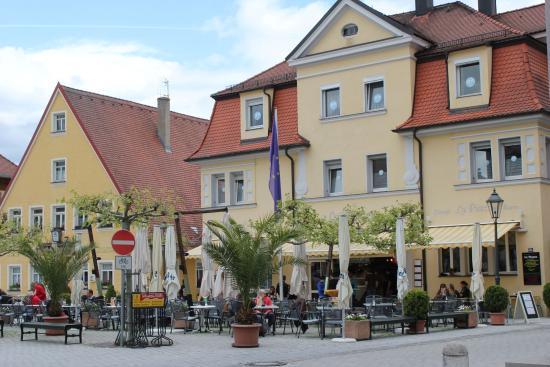 Eiscafé La Piazza