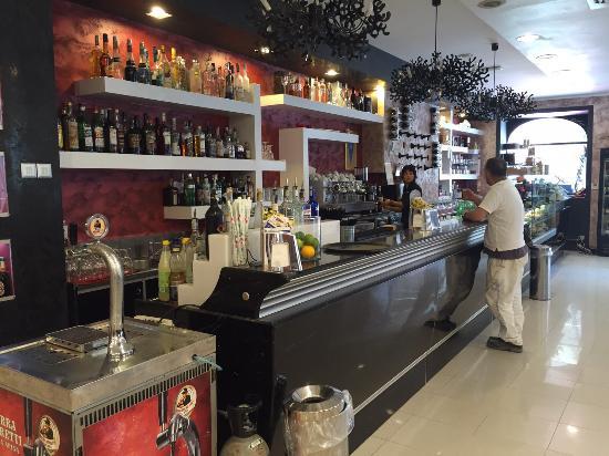Nero Caffé Bar
