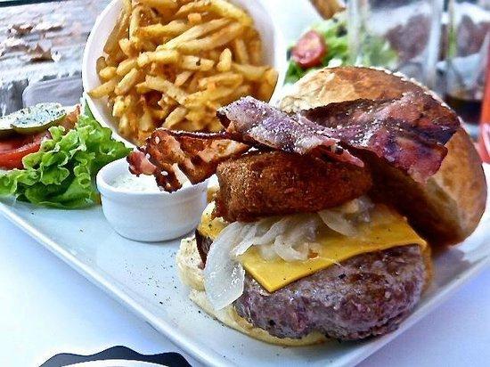 Corner Bistro Rotonde