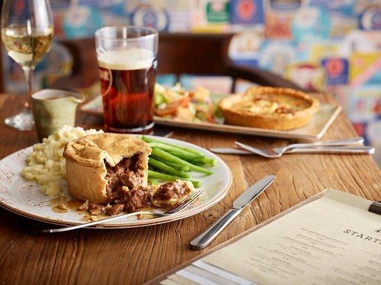 Hampton Inn Table Table