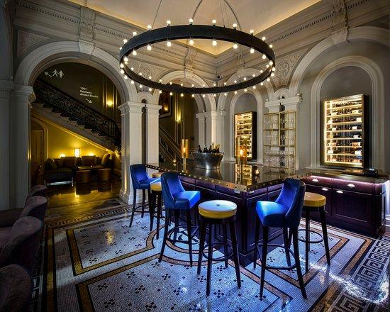 1901 Wine Lounge