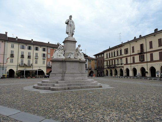 Piazza Cavour