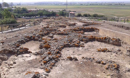 Castillo y ruinas de Dona Blanca