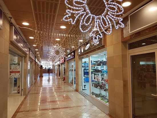Shopping Center Oasis