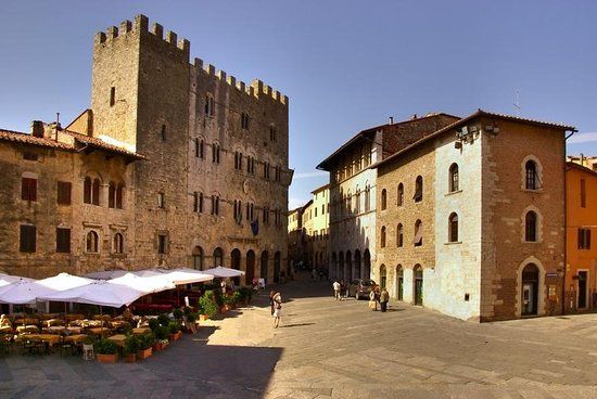 Piazza Giuseppe Garibaldi