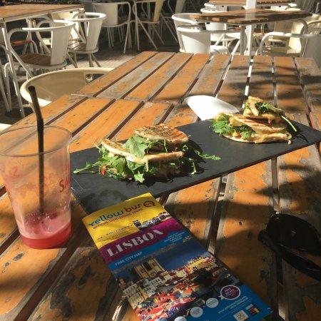 Banana Cafe