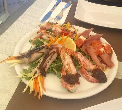 Cafe De Mar