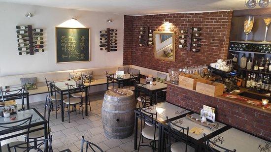 Figar's Wine & Cafe Bar
