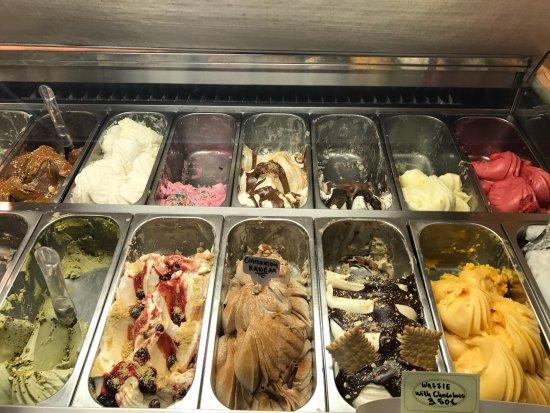 Coco's Ice Cream & Frozen Yogurt
