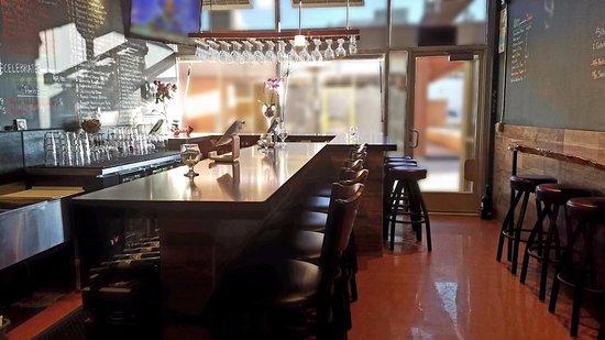 Rott n' Grapes Uptown