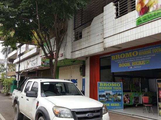 Es Yoga Malang