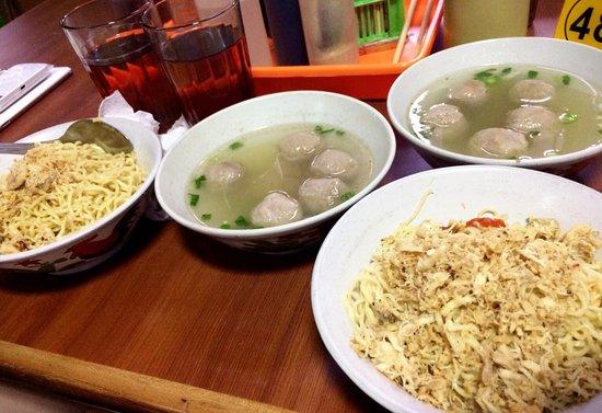 Mie Baso Akung
