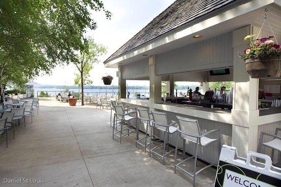 The Dip Pool Bar & Grill