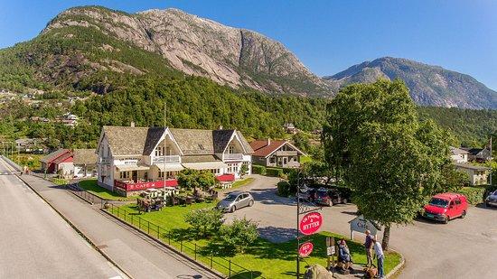 Vik Café