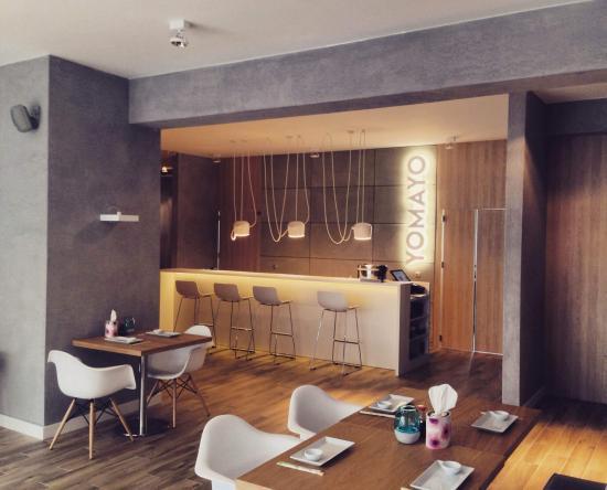 Yomayo Sushi Bar