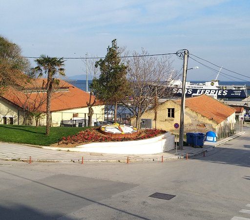 Alexandroupoli's Flower Clock