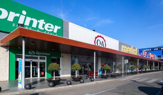 Parque Comercial El Manar