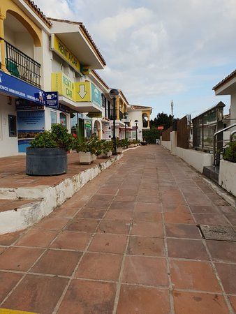 Centro Comercial Riviera Plaza