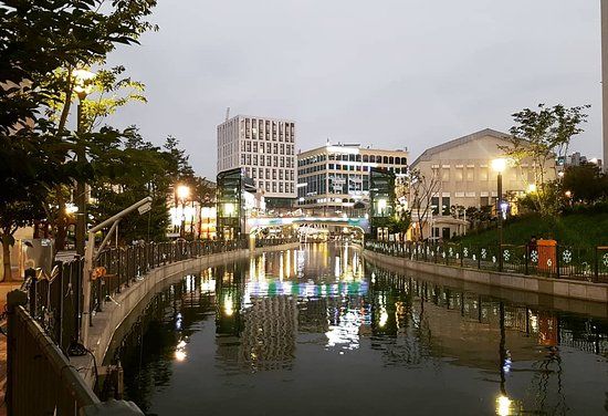 Laveniche March Avenue