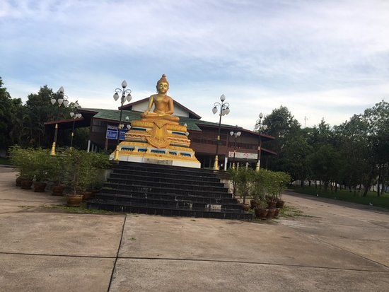 Wat Thepsurin