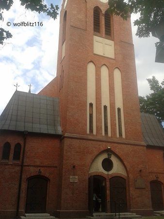 Kosciol Garnizonowy pw. Podwyzszenia Krzyza Swietego