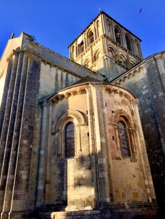 Eglise Notre Dame et Saint-Junien de Lusignan