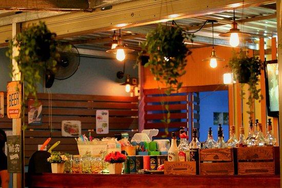 11/1 Thaifood & Cocktail