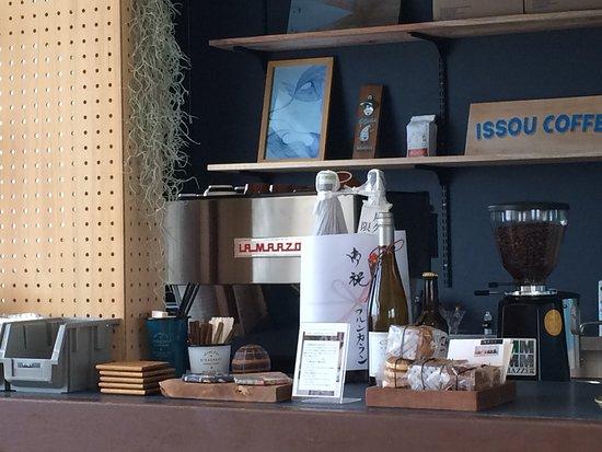 Issou Coffee Roastery