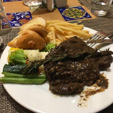 Anns Signature Bistro