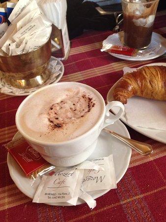 Cafe Mozart