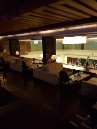 Vintage Terrace Lounge Bar