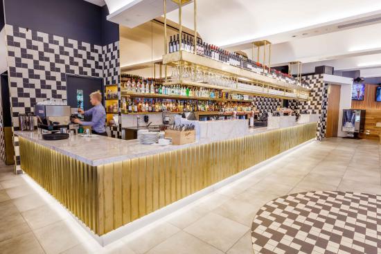 Pig 'N' Whistle West End