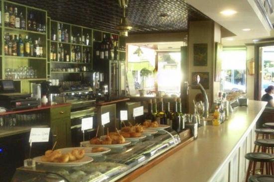 Cafe Bar El Emir