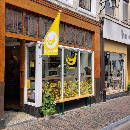 Bananas food shop