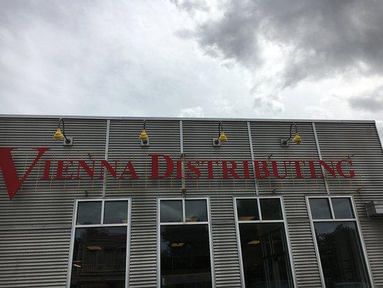 Vienna Distributing Co of Ohio Inc