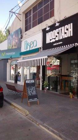 Moostash Cafe