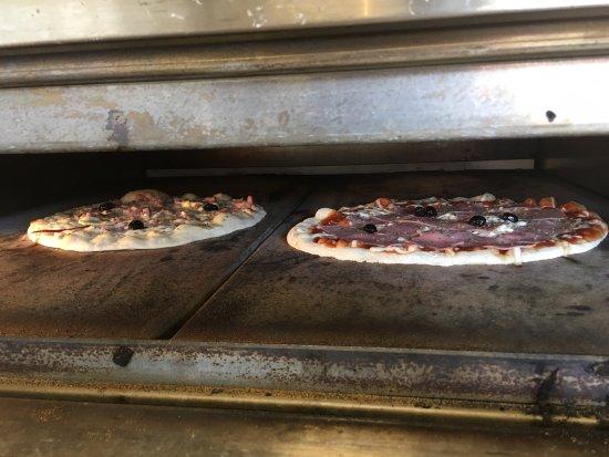 Pizza Napoli