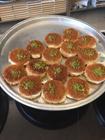 Rokun Al Knafeh Sweets
